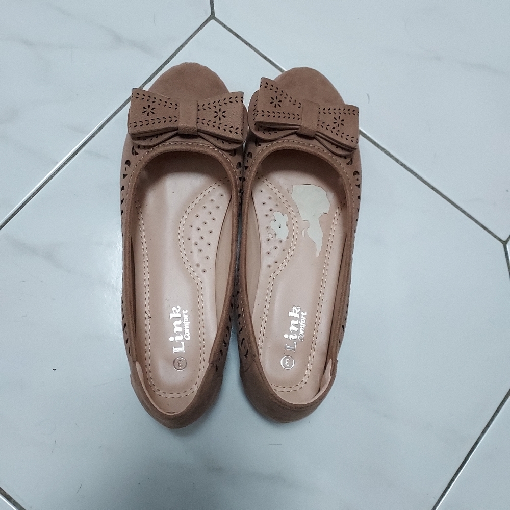 Link Tan Girls Flats with Bow Accent Size 3 - Picture 2 of 4